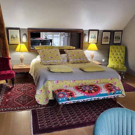 Les Glycines Bed & Breakfast Ury Eksteriør bilde