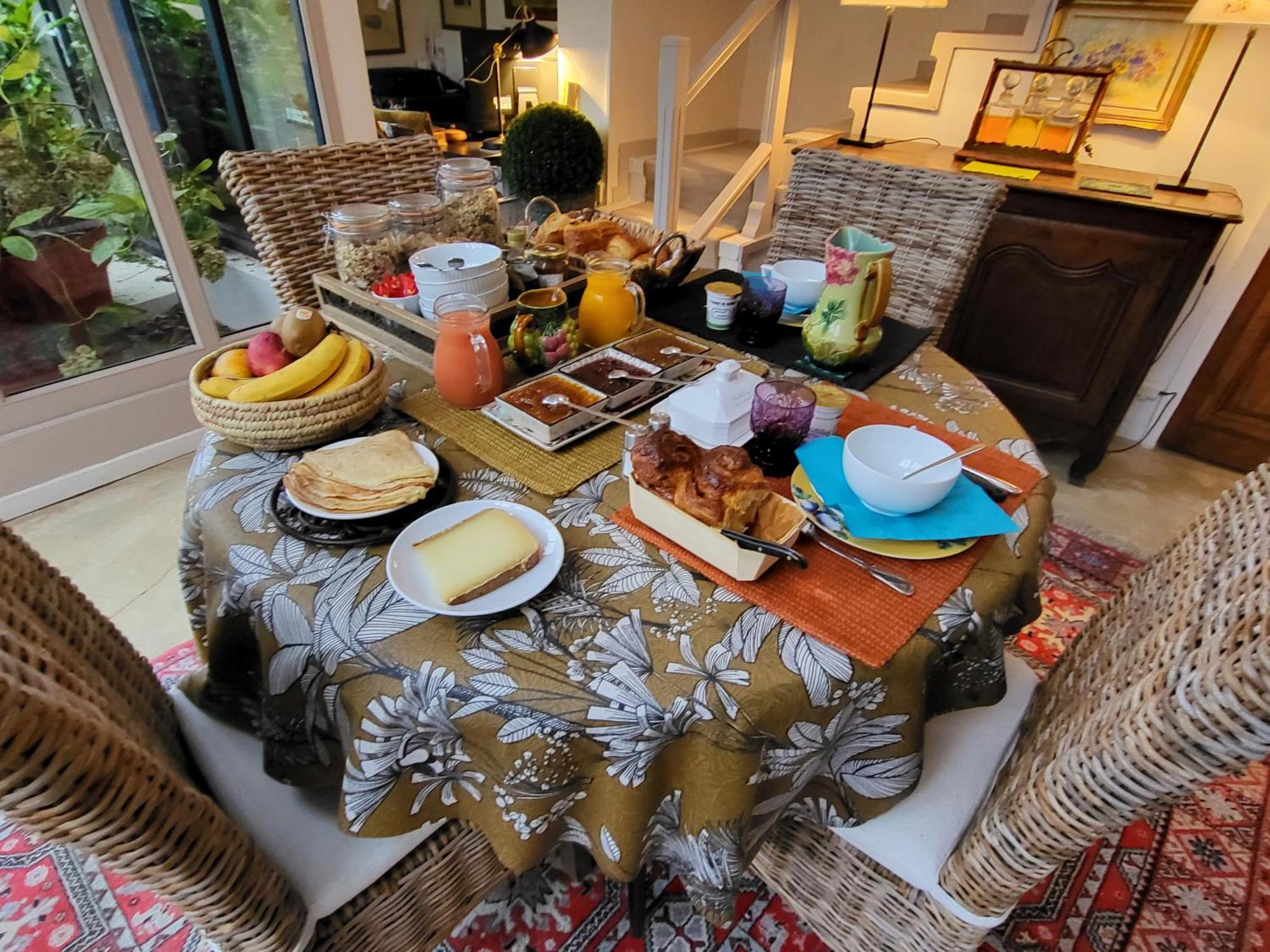 Les Glycines Bed & Breakfast Ury Eksteriør bilde
