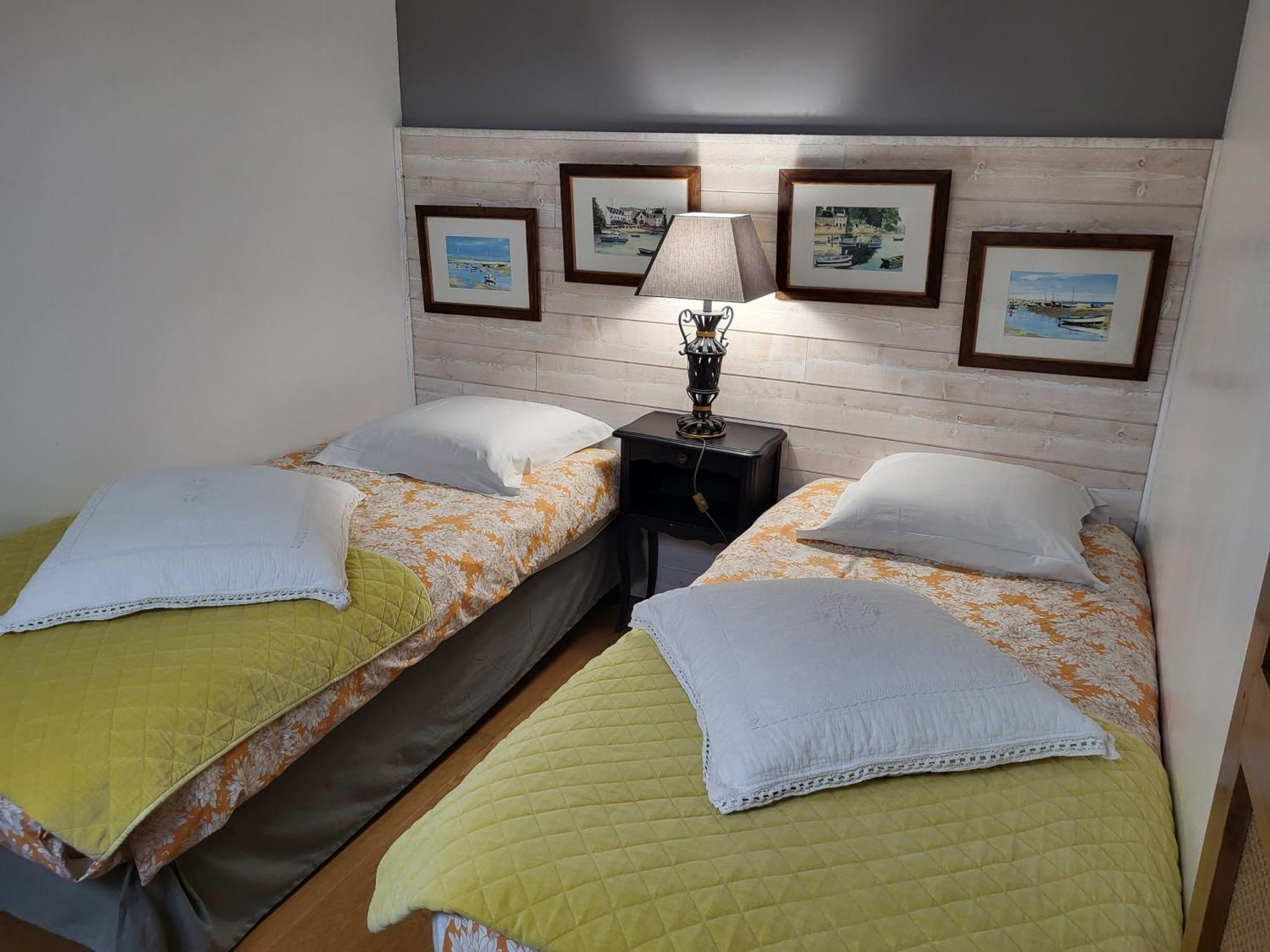 Les Glycines Bed & Breakfast Ury Eksteriør bilde